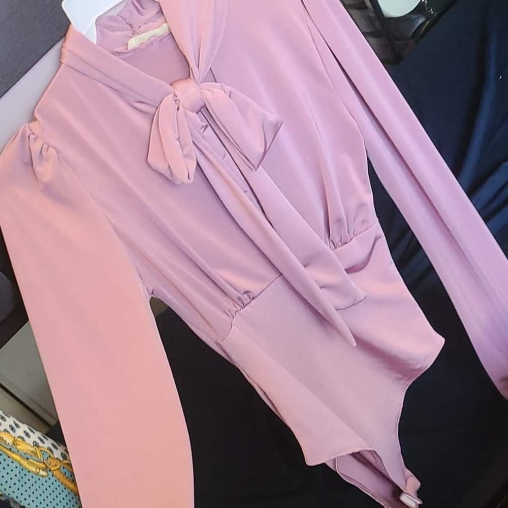 Long Sleeve bodysuit - Picture 2 of 3